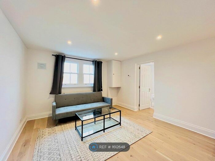 1 Bedroom Flat To Rent In Brixton Hill, London, SW2