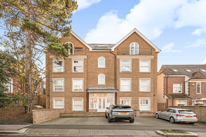 2 Bedroom Flat For Sale In Upland Road, East Dulwich, SE22