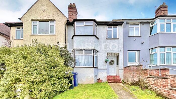 3 Bedroom Terraced House For Sale In Rosewood Avenue, Greenford, UB6