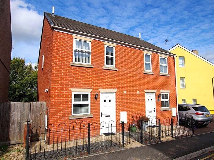 2 Bedroom Semi-Detached House To Rent In Swindon Road, Swindon, SN1