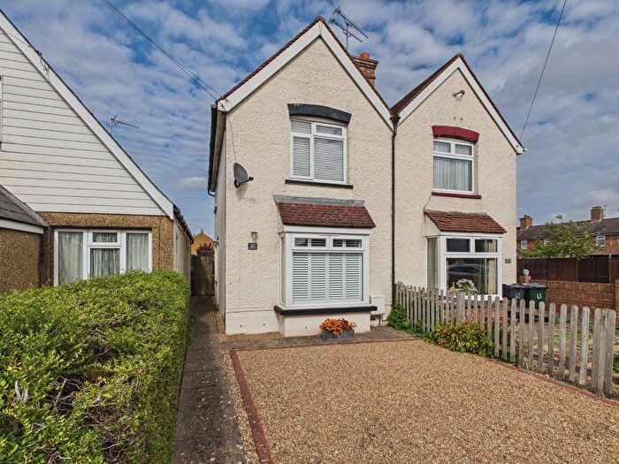 3 Bedroom Semi-Detached House For Sale In Beaver Lane, Ashford, TN23