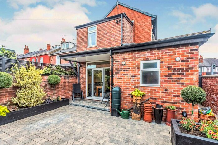 4 Bedroom House To Rent In Lifford Road, Doncaster, DN2