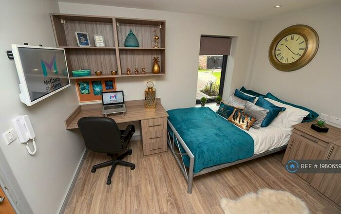 10 Bedroom Flat To Rent In Derby Street, Ormskirk, L39