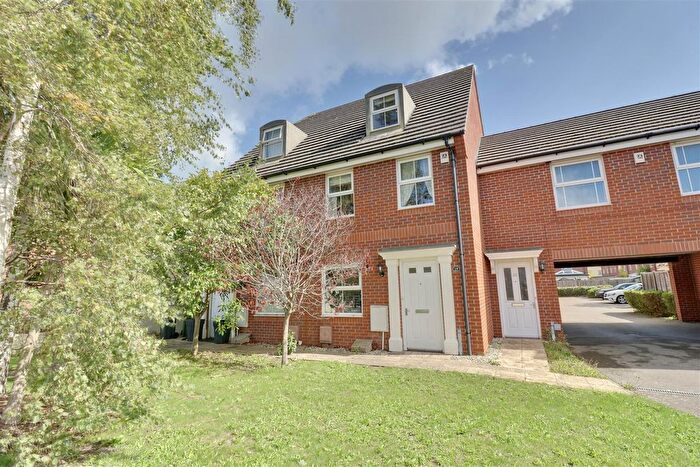 3 Bedroom Property For Sale In Dovercourt Road, Portsmouth, PO6