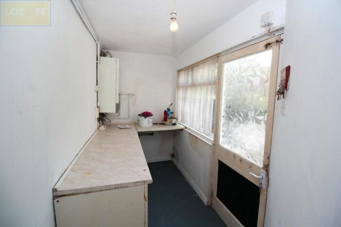 3 Bedroom End Of Terrace House For Sale In Bromley Avenue, Flixton, M41