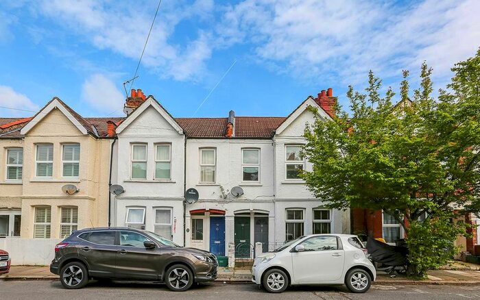 2 Bedroom Flat To Rent In Boyd Road, Colliers Wood, London, SW19