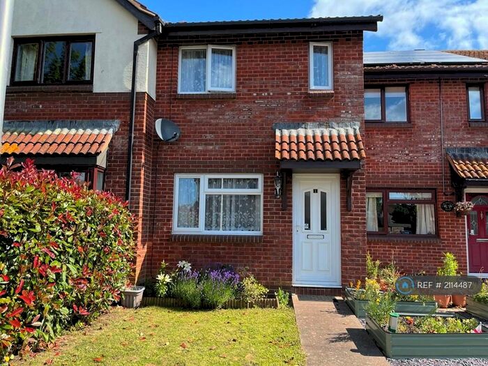 2 Bedroom Terraced House To Rent In Bishops Close, Starcross, EX6