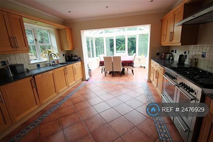6 Bedroom Detached House To Rent In Hugh Parke Close, Milton Keynes, MK5