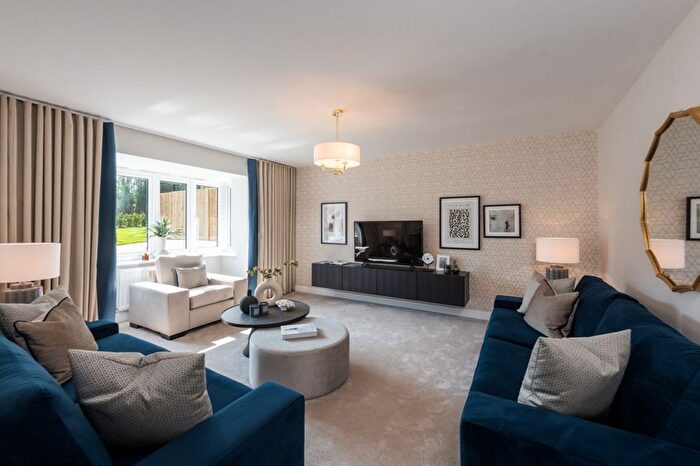 4 Bedroom Detached House For Sale In Horseshoe Drive, Newton Abbot, TQ12
