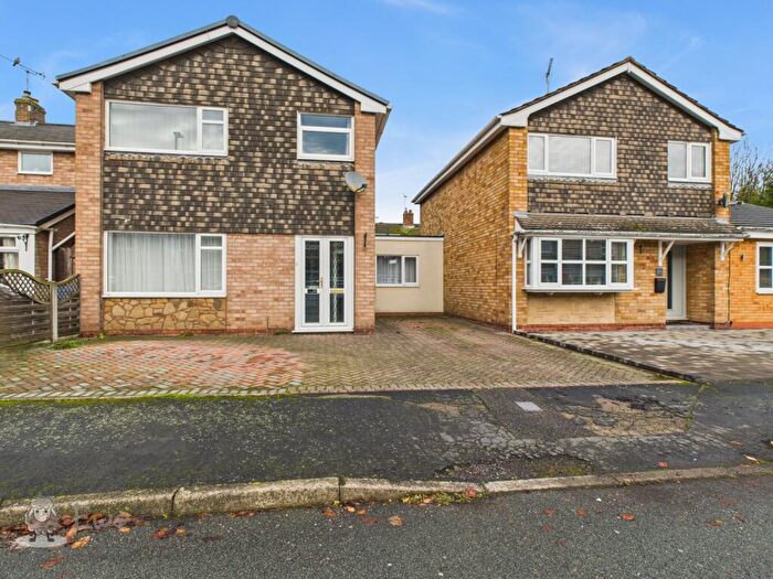 3 Bedroom Link Detached House To Rent In Holland Park, Barton Under Needwood, Burton-on-trent, Staffordshire, DE13