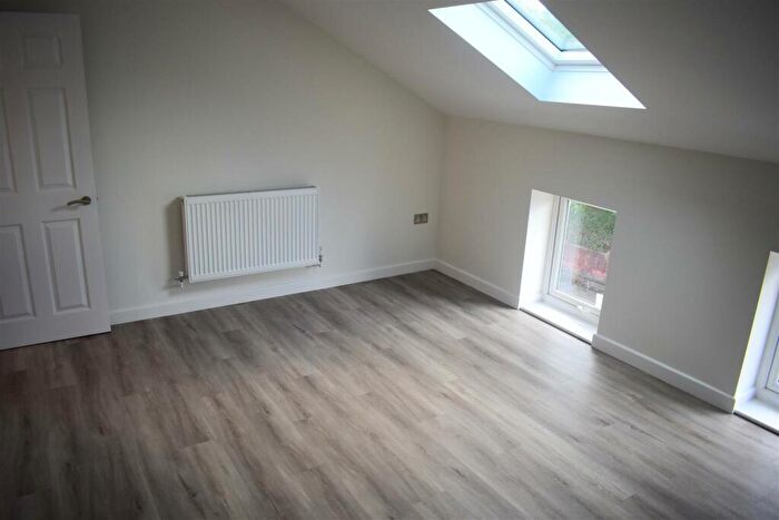 2 Bedroom Apartment To Rent In Albert Road, Southsea, Portsmouth, PO5