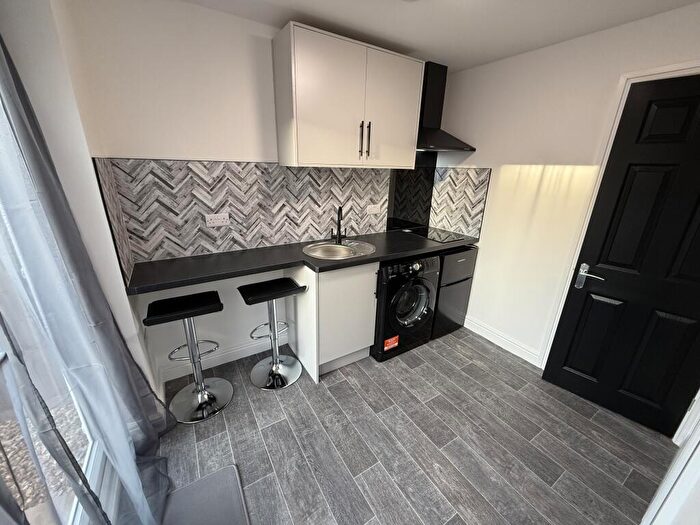 Studio To Rent In Lyvelly Gardens, Peterborough, Cambridgeshire, ., PE1