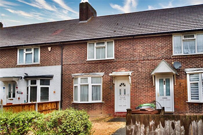 3 Bedroom Terraced House For Sale In Goresbrook Road, Dagenham, RM9