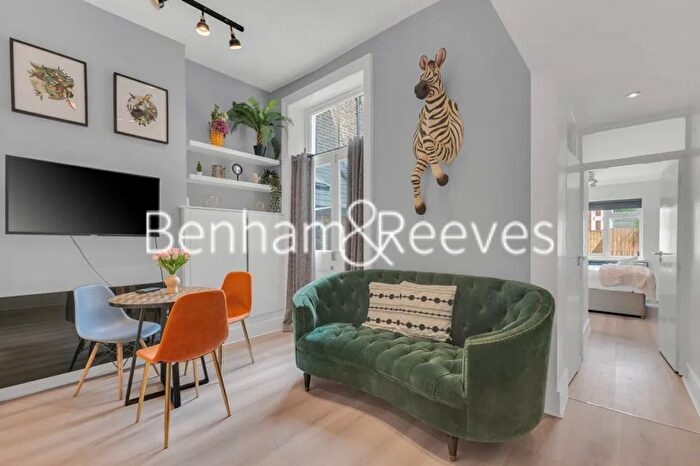 1 Bedroom Flat To Rent In Lena Gardens, Hammersmith, W6