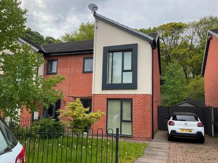 2 Bedroom Semi-Detached House To Rent In Saunderson Road, S36