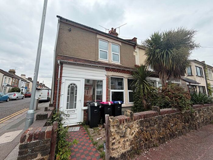 2 Bedroom Semi-Detached House To Rent In Waterloo Road, Shoeburyness, SS3