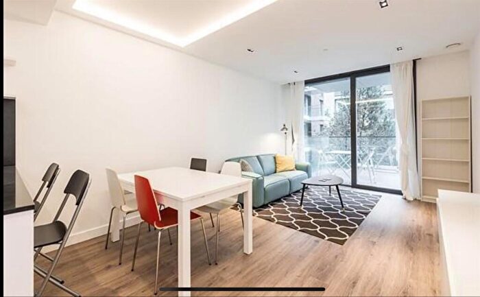 2 Bedroom Apartment To Rent In Cashmere House, Goodman's Fields, Aldgate, London, E1