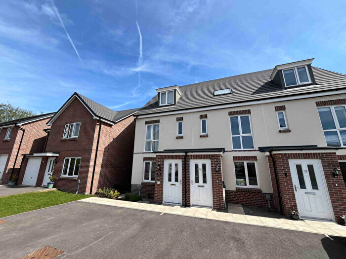 3 Bedroom Terraced House To Rent In Buzzard Rise, Lydney, GL15