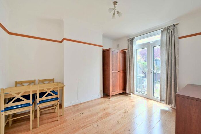 3 Bedroom Terraced House To Rent In Oxford Avenue, Raynes Park, London, SW20