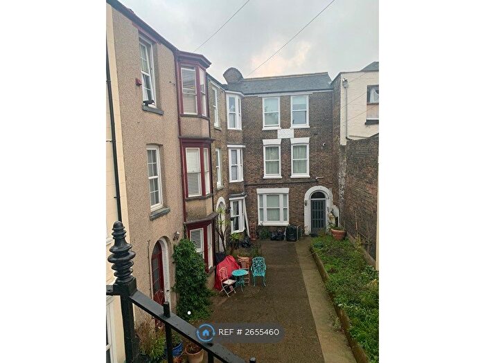 3 Bedroom Flat To Rent In Kent Place, Ramsgate, CT11