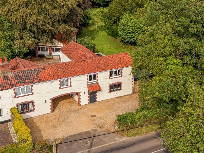 5 Bedroom Semi Detached House For Sale In Beetley, Dereham, NR20