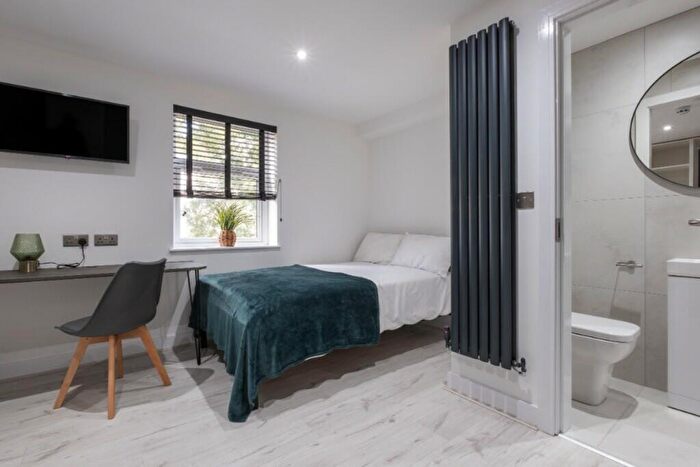 6 Bedroom House To Rent In Coulson Road, Lincoln, LN6