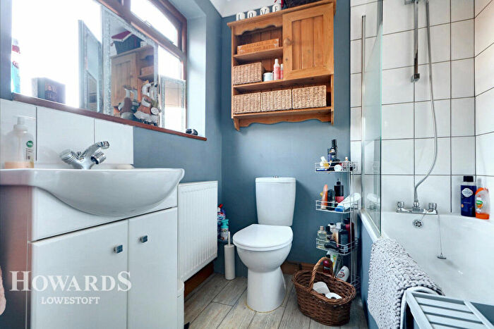 2 Bedroom Semi-Detached House For Sale In Commodore Road, Lowestoft, NR32