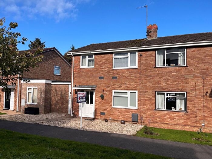 3 Bedroom Semi-Detached House For Sale In Woodland Green, Upton St. Leonards, GL4