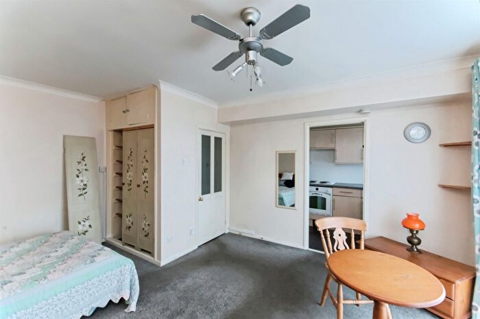 1 Bedroom Studio For Sale In Rotunda Road, Eastbourne, BN23