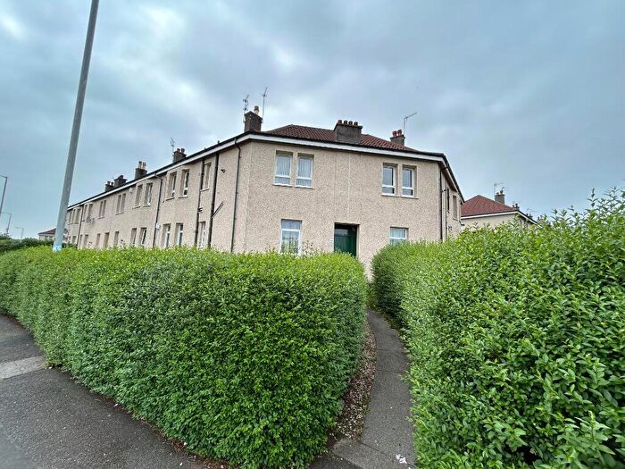 2 Bedroom Flat To Rent In Gallowhill Road, Paisley, PA3