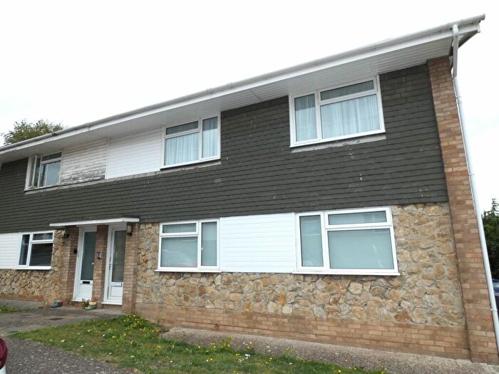 2 Bedroom Apartment To Rent In Cypress Close, Whitstable, CT5