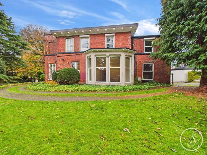 2 Bedroom Flat For Sale In North Grove, Stainbeck Lane, Leeds, LS7