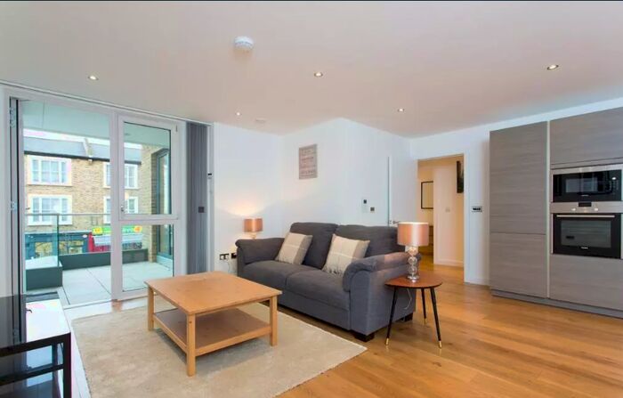 2 Bedroom Flat To Rent In Glenthorne Rd, Hammersmith, W6
