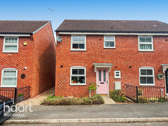 3 Bedroom Semi Detached House For Sale In High Main Drive, Nottingham, NG6