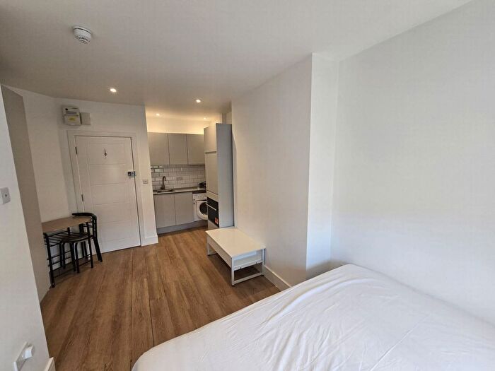 Studio To Rent In St Andrews Road, London, NW11