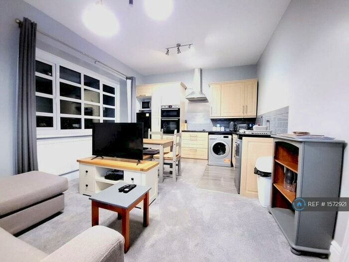 2 Bedroom Flat To Rent In Brunswick Street, Swansea, SA1