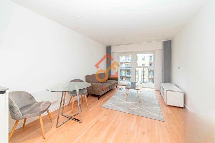 1 Bedroom Flat To Rent In Fairbank House, Beaufort Park, London, NW9