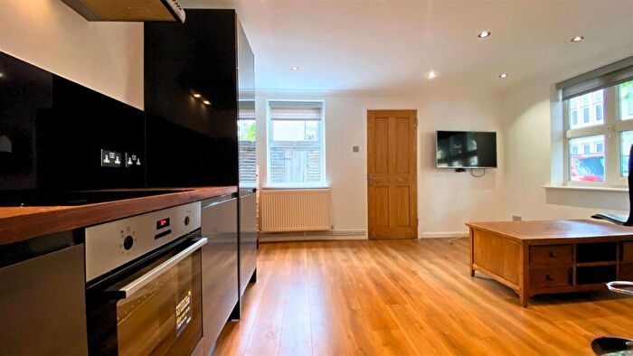 1 Bedroom Flat To Rent In Redland, Bristol, BS6