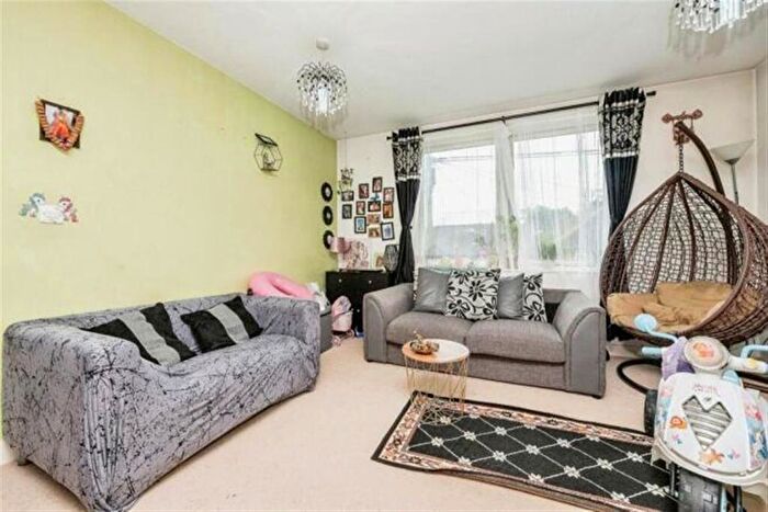 1 Bedroom Flat For Sale In Cotterells, Hemel Hempstead, HP1