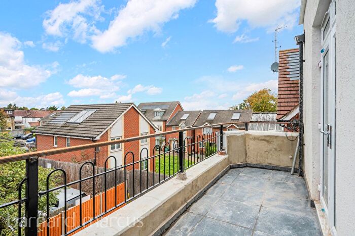 2 Bedroom Flat To Rent In Cheam Common Road, Worcester Park, KT4