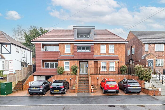 2 Bedroom Property To Rent In South Drive, Coulsdon, CR5