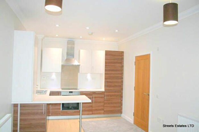 2 Bedroom Flat To Rent In Pickford Road, Bexleyheath, DA7