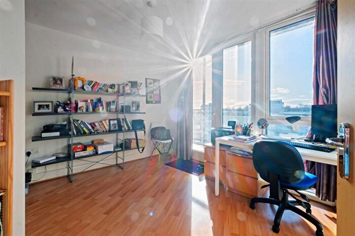 2 Bedroom Apartment For Sale In Wheeleys Lane, Birmingham, B15