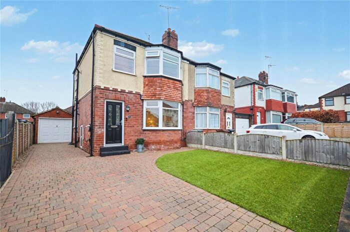 3 Bedroom Semi Detached House For Sale In Heath Mount, Leeds, West Yorkshire, LS11