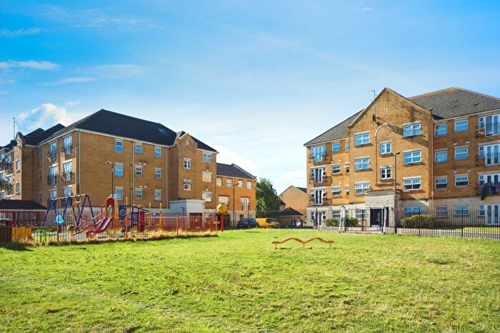 2 Bedroom Flat For Sale In Scott Road, Edgware, HA8