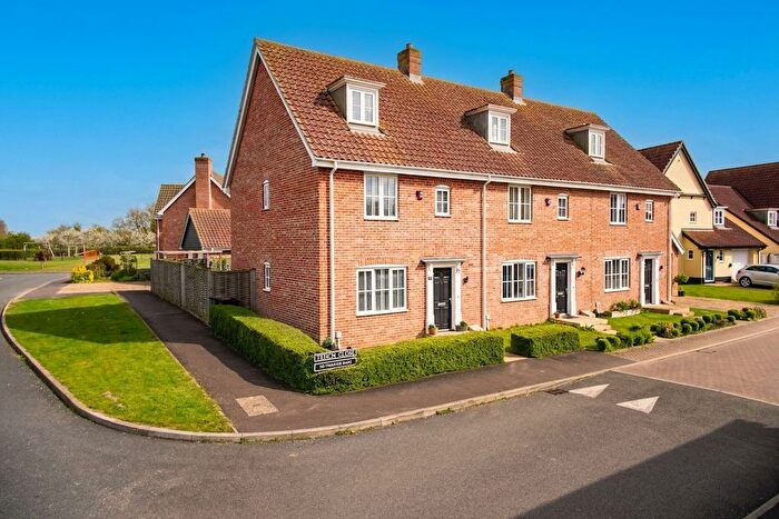3 Bedroom Town House For Sale In Tench Close, Mulbarton, Norwich, NR14
