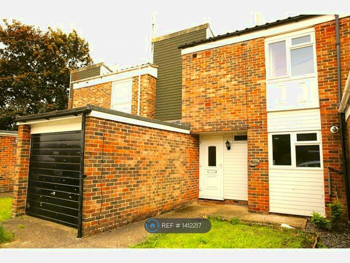 3 Bedroom Terraced House To Rent In Lovelace Close, Gillingham, ME8