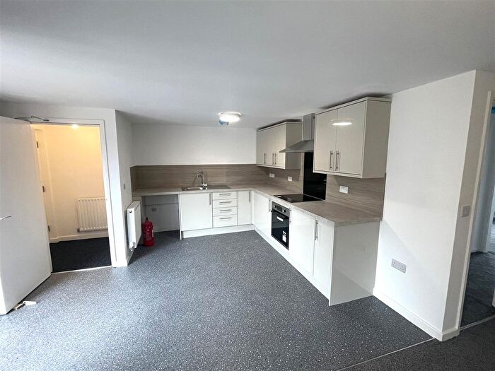 2 Bedroom Flat To Rent In Keary Street, Stoke-On-Trent, ST4