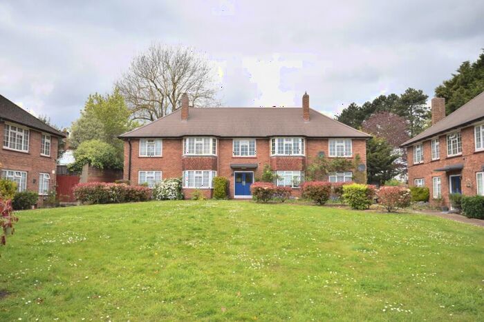 2 Bedroom Flat To Rent In Perry Street Gardens Chislehurst, BR7