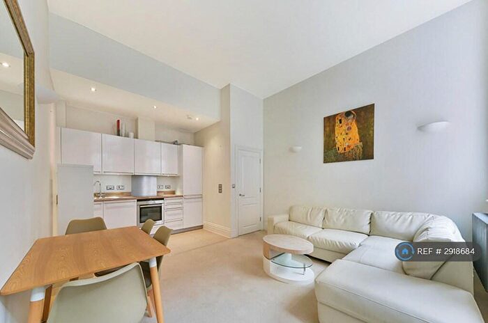1 Bedroom Flat To Rent In Balfour House, London, SW11
